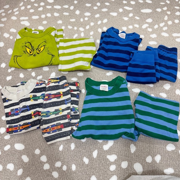 Hanna Andersson Other - Lot of 4 Hanna Andersson pajamas set shortie shorts tee long sleeve pants grinch